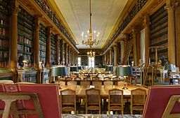 File:Salle de lecture de la Bibliotheque Mazarine Paris n1.jpg
